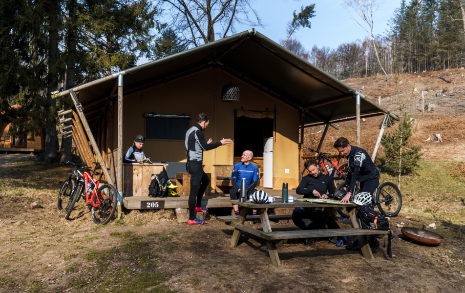 Groepsbijeenkomst tijdens leiderschapstraining.