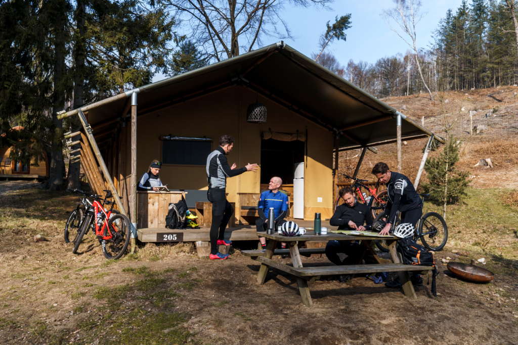 Reflectiemoment tijdens de outdoor Mountainbike Leiderschapstraining.